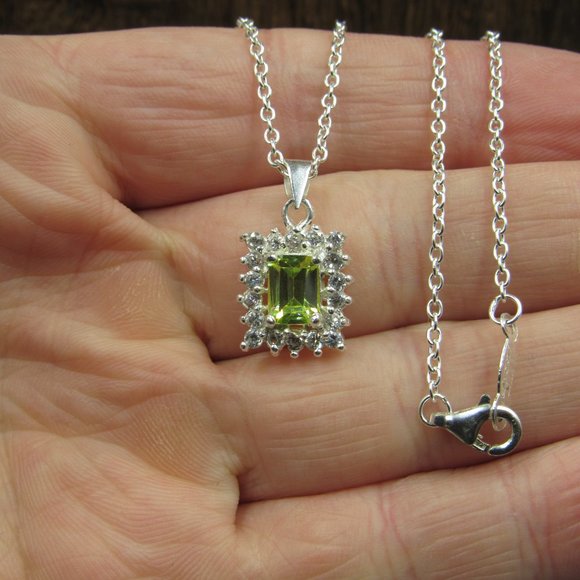 18" Sterling Silver Emerald Cut Green Cubic Zirconia Halo Necklace Vintage - Picture 2 of 7